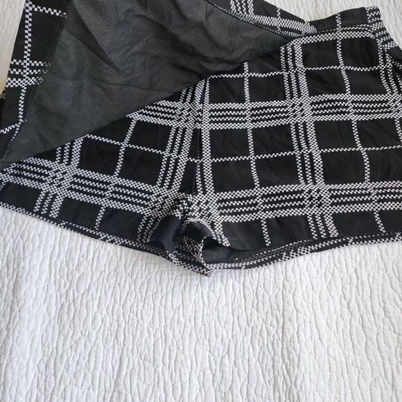 Women's Pants Short Size XL Lot of 4 - Picture 5 of 6
